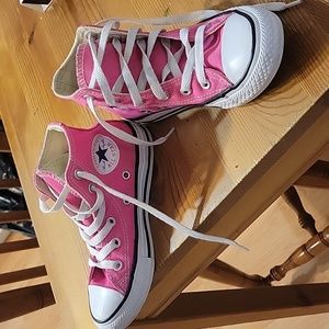 Girls converse